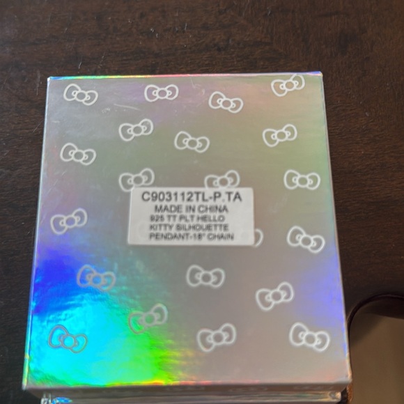 NWT Hello Kitty silver minimalist necklace - Picture 4 of 4